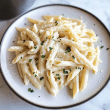 30-Minute Creamy Garlic Pasta